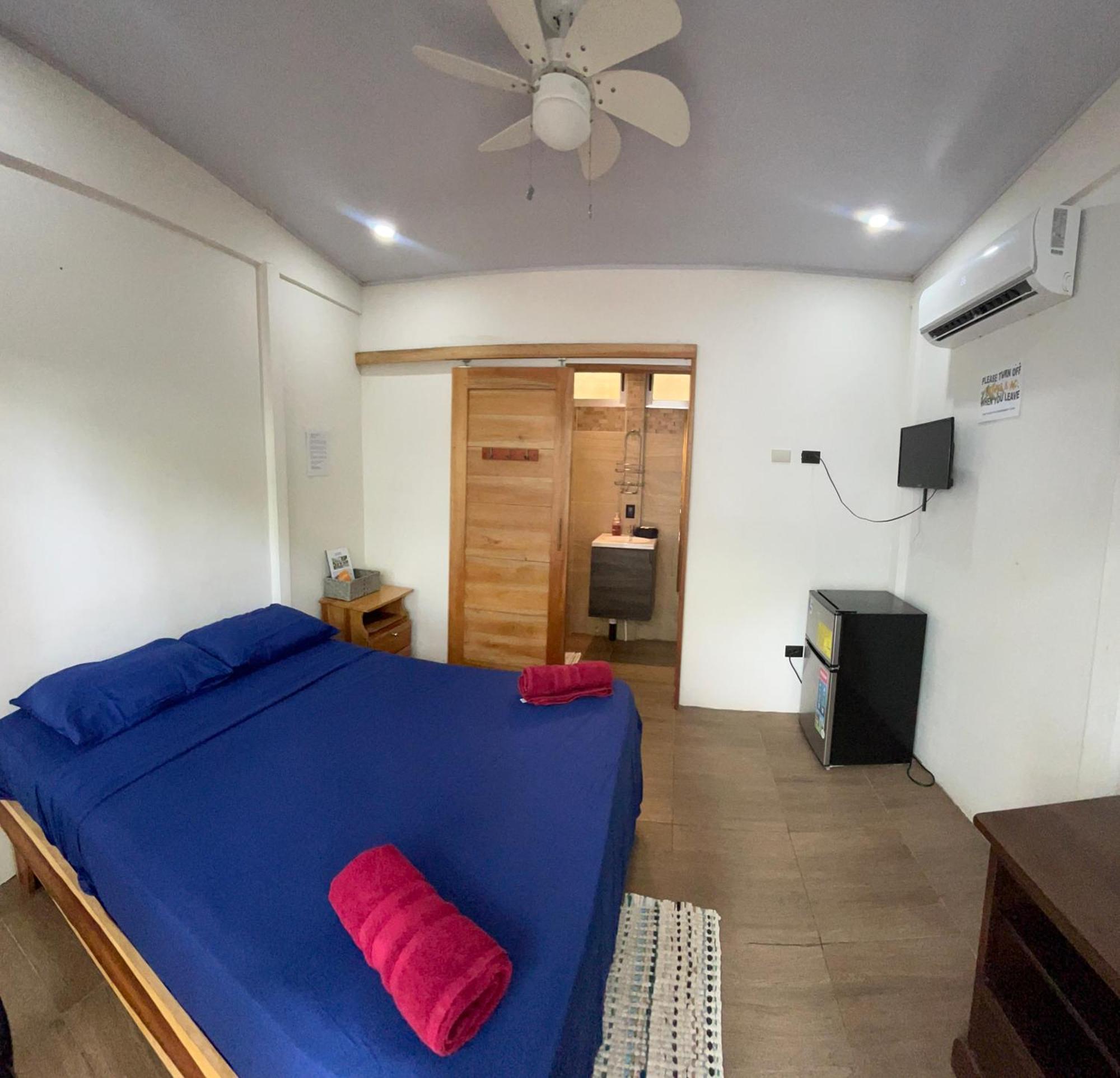 Apartamentos En El Centro De Puerto Viejo Puerto Limon Extérieur photo